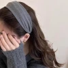 Simple temperamento ancho borde de pelo de gamuza hoop mujer 2025 nuevo estilo primavera/otoño cabeza hoop mostrar la cara pequeño antideslizante pelo paquete de cabeza details Picture